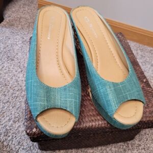 CL by Laundry Teal Linen-Look Peep-Toe Wedge Mules Sz 41 EUC